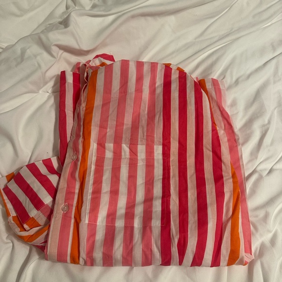 Pretty colored button up - Picture 2 of 4